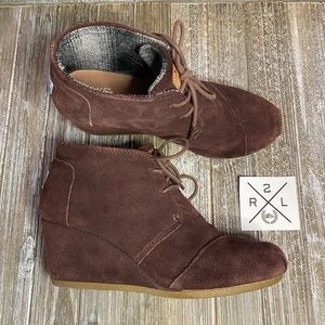 Toms Swede Brown Lace Up Wedges